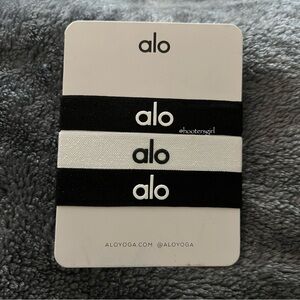 🖤🤍Alo Yoga Hair Ties🤍🖤